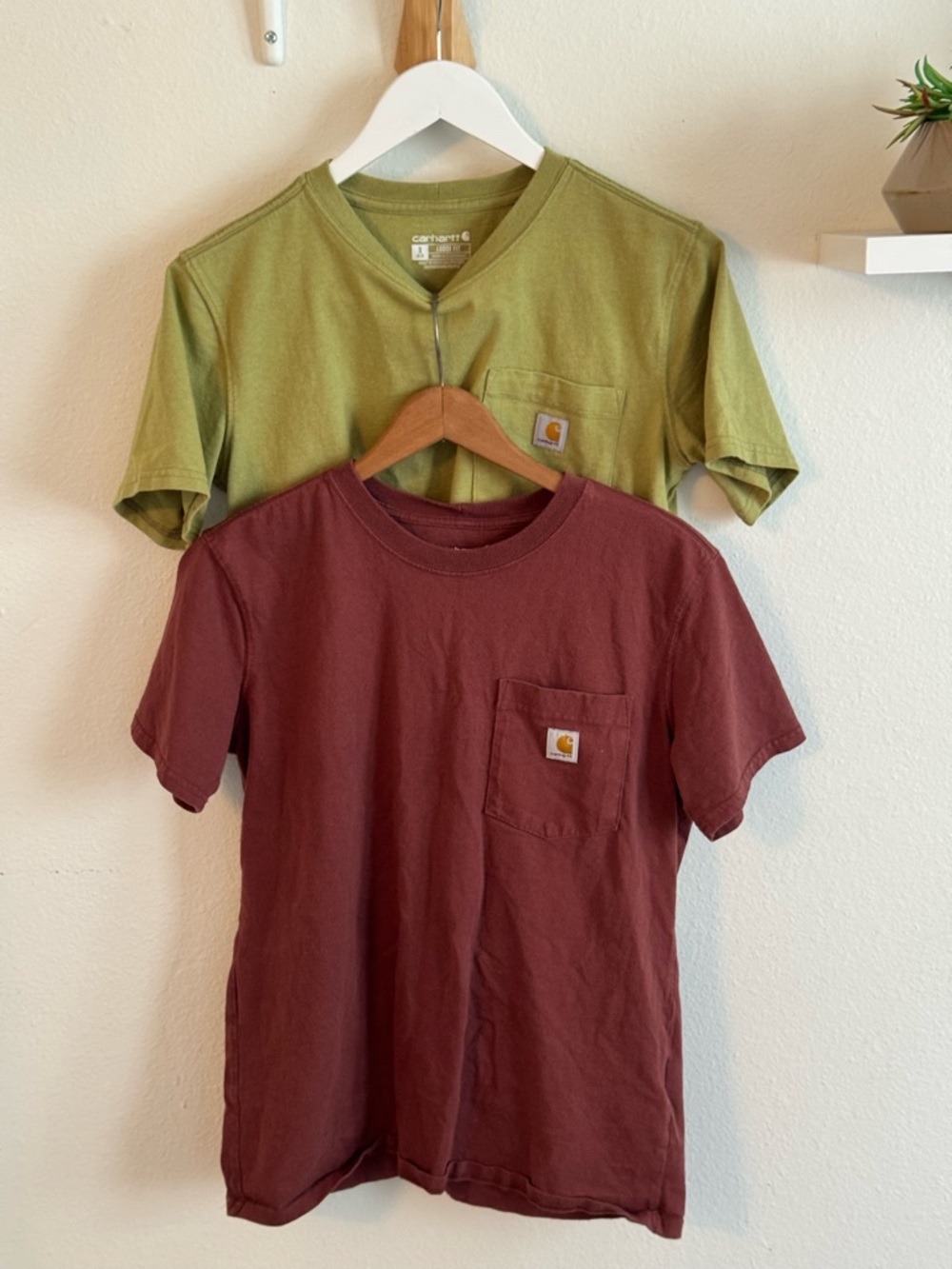 ✨Carhartt Tee✨ - Picture 5 of 7